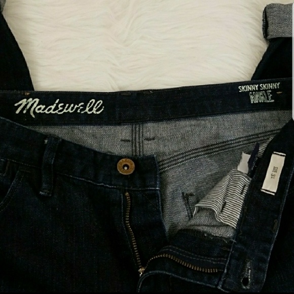Madewell Denim - Madewell SKINNY mid rise dark washed skinny ankle